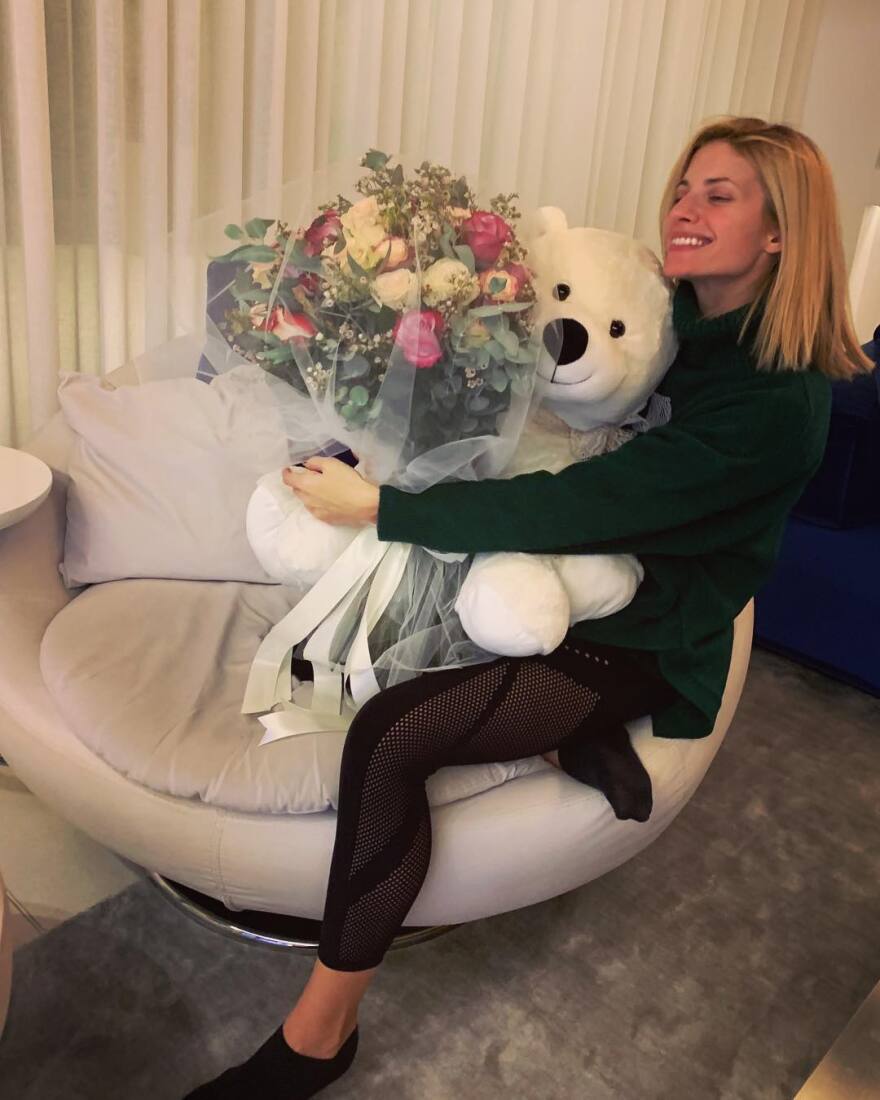 Ευαγγελία Αραβανή: Πάρτι γενεθλίων με τον Νίκο Οικονομόπουλο στο πλευρό της 