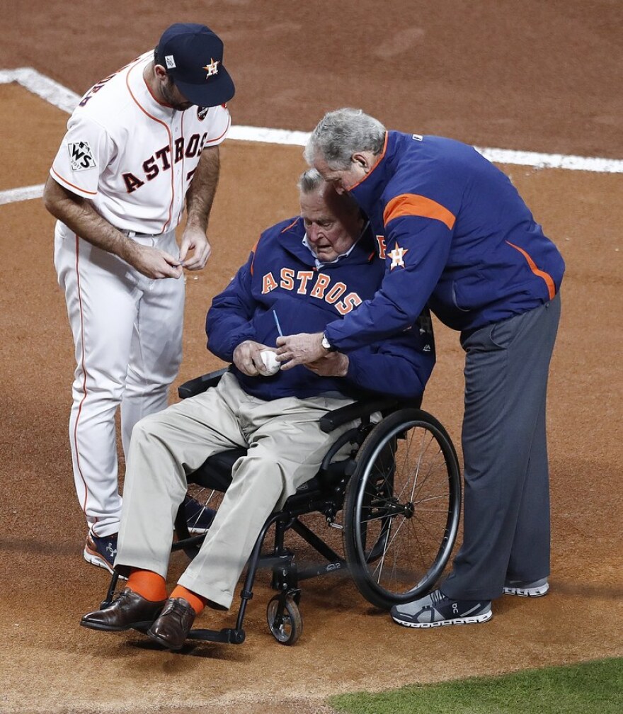 Πέθανε ο πρώην πρόεδρος των ΗΠΑ Τζορτζ Μπους σε ηλικία 94 ετών