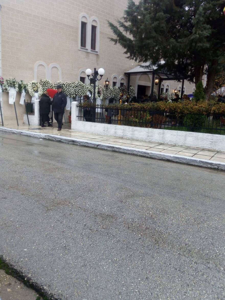 Θρήνος στο Διδυμότειχο: Ράγισαν καρδιές στο τελευταίο αντίο στην 21χρονη Ελένη