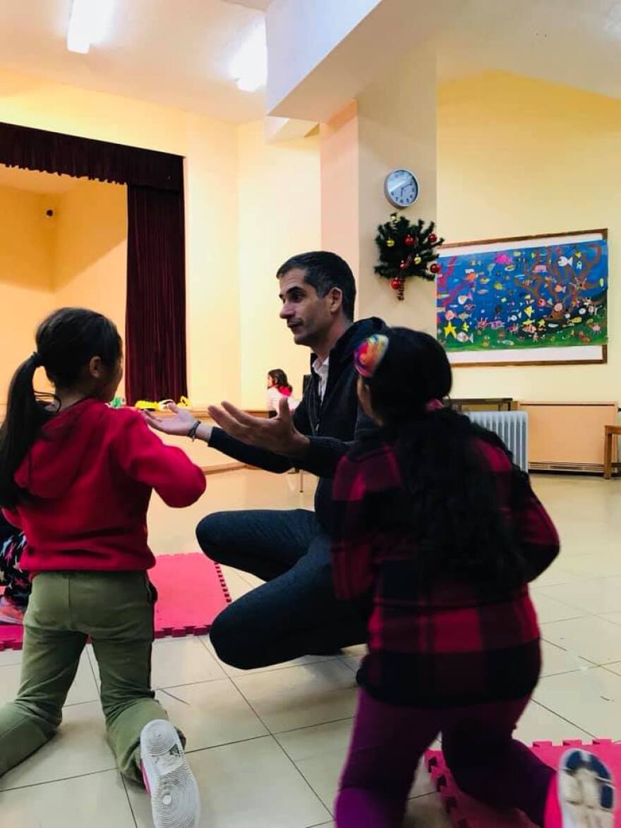 O Κώστας Μπακογιάννης συζήτησε με τους κατοίκους του Γκύζη