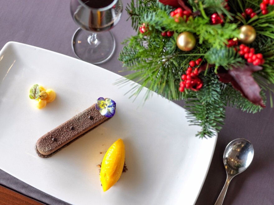 Γιορτινή ατμόσφαιρα και γεύσεις στο Varoulko Seaside 