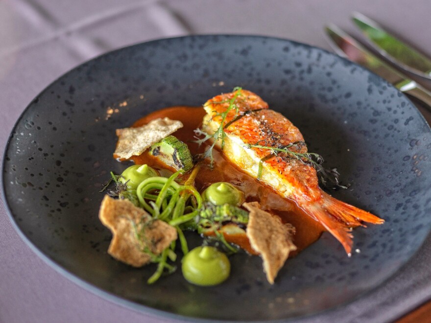 Γιορτινή ατμόσφαιρα και γεύσεις στο Varoulko Seaside 