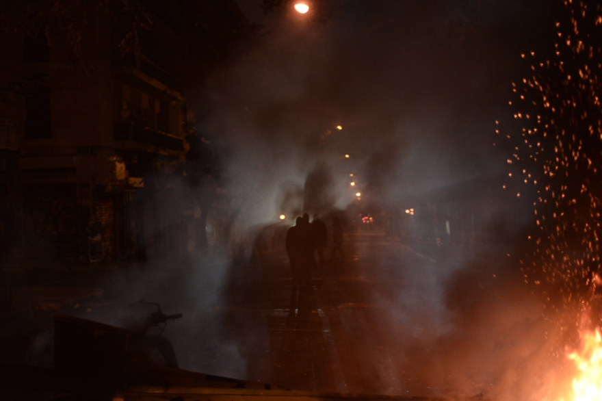 Τρεις τραυματίες στις συγκρούσεις στα Εξάρχεια μετά τη συγκέντρωση για τον Γρηγορόπουλο