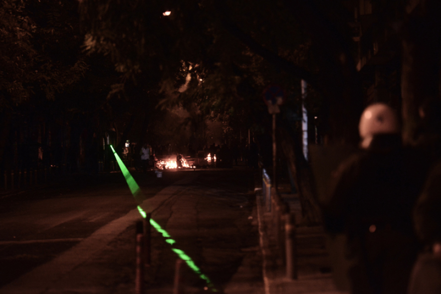 Τρεις τραυματίες στις συγκρούσεις στα Εξάρχεια μετά τη συγκέντρωση για τον Γρηγορόπουλο