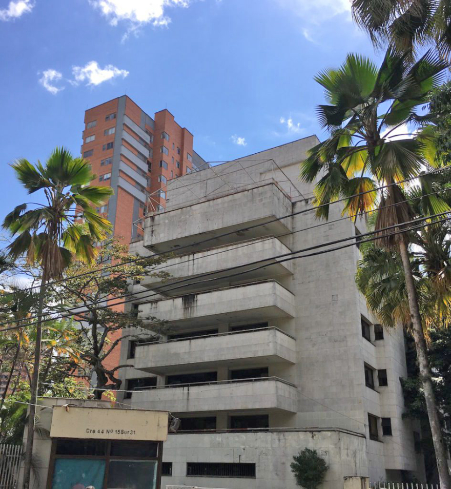 Πάμπλο Εσκομπάρ: Κατεδαφίζουν το «Μονακό» του