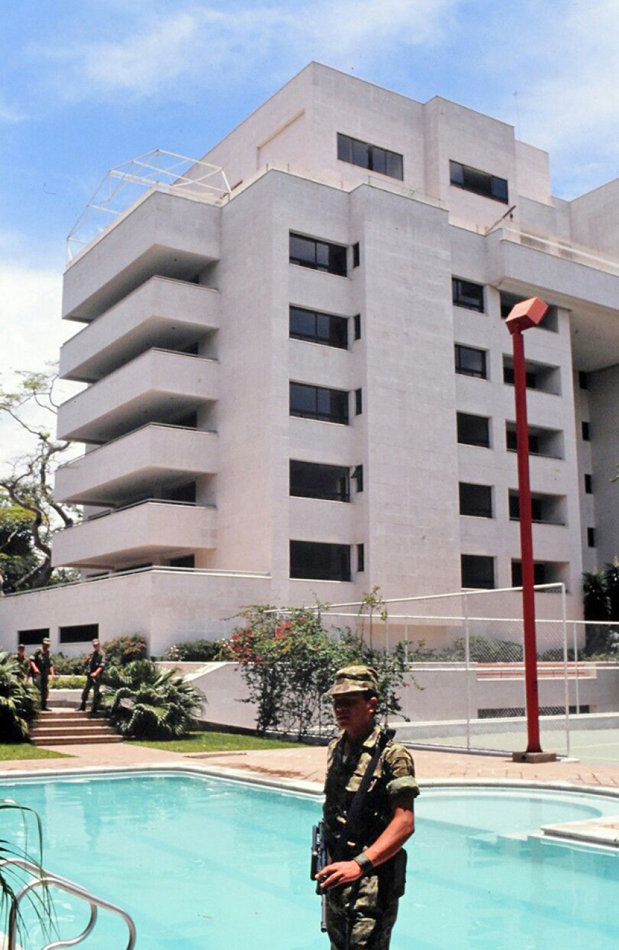 Πάμπλο Εσκομπάρ: Κατεδαφίζουν το «Μονακό» του