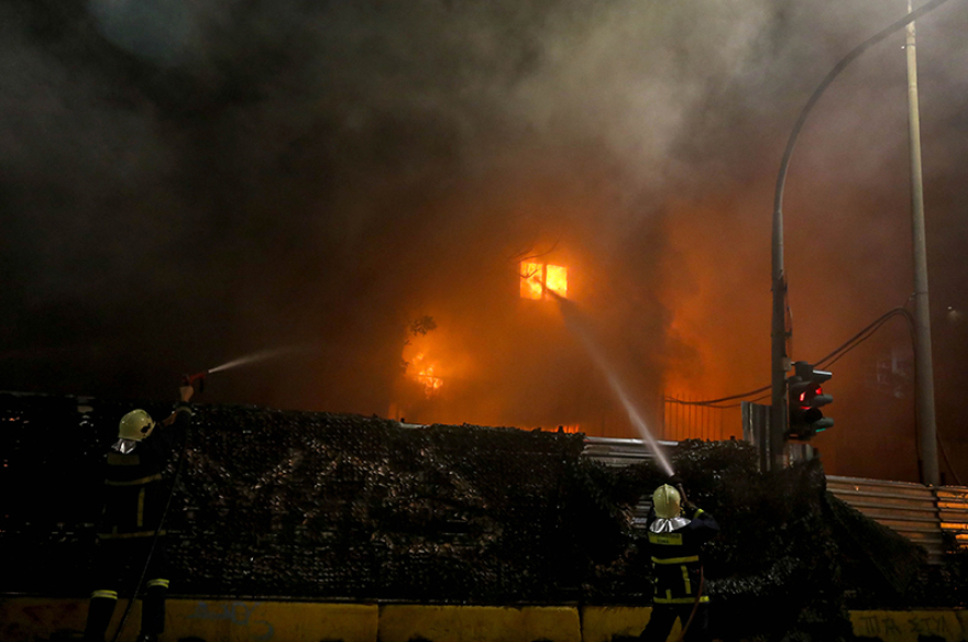 Θεσσαλονίκη: «Βροχή» μολότοφ και χημικών μετά την πορεία για τον Γρηγορόπουλο -  Ένας τραυματίας