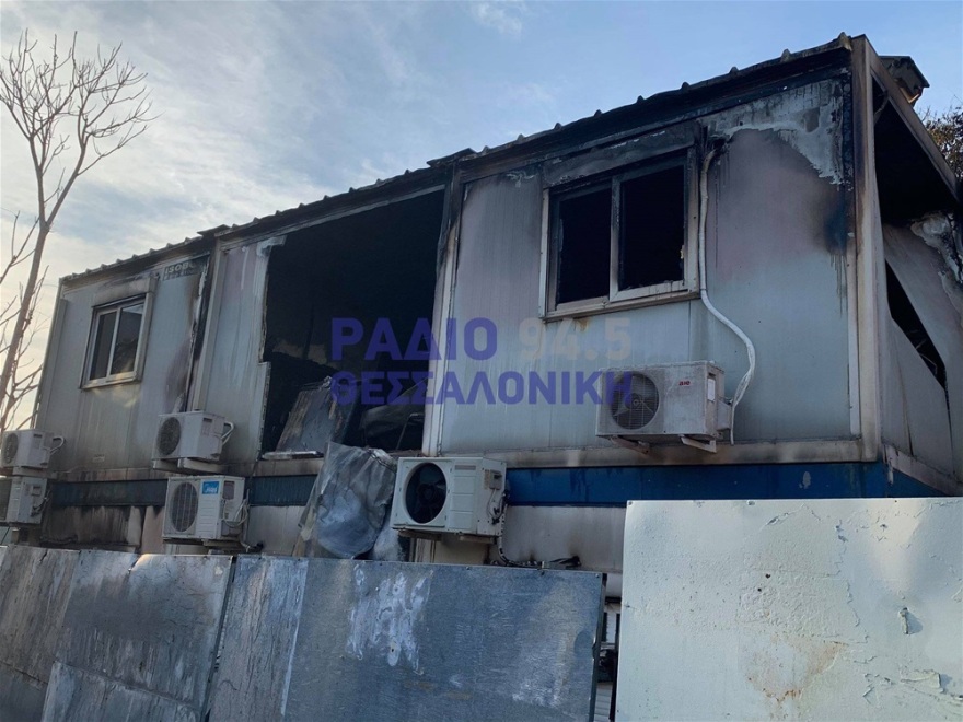 Θεσσαλονίκη: Οι ταραξίες ισοπέδωσαν την Θεολογική Σχολή του ΑΠΘ - Στα €100.000 υπολογίζονται οι ζημιές