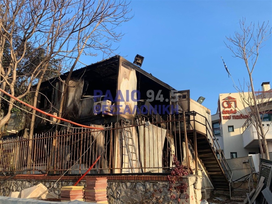 Θεσσαλονίκη: Οι ταραξίες ισοπέδωσαν την Θεολογική Σχολή του ΑΠΘ - Στα €100.000 υπολογίζονται οι ζημιές