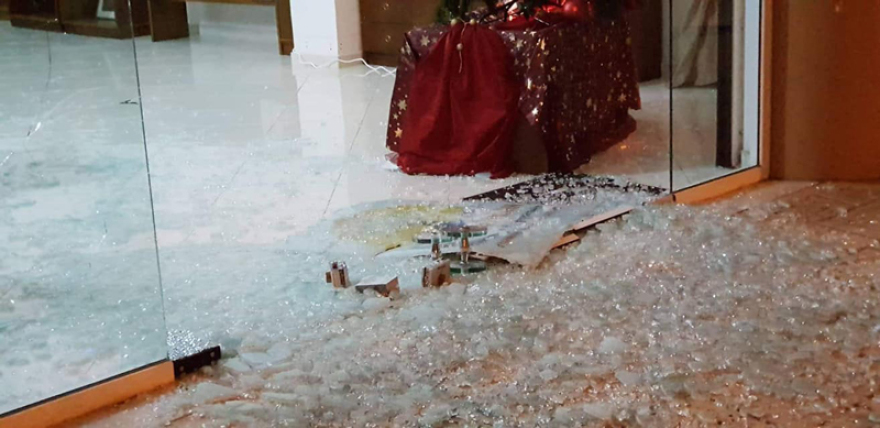 Επίθεση αγνώστων στα γραφεία της παράταξής του καταγγέλλει ο δήμαρχος Ελληνικού-Αργυρούπολης