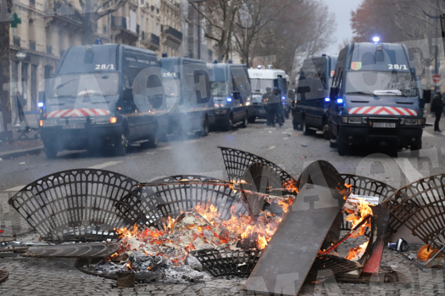 «Βράζει» η Γαλλία: Εκτεταμένα επεισόδια σε όλη τη χώρα - Τουλάχιστον 126 τραυματίες