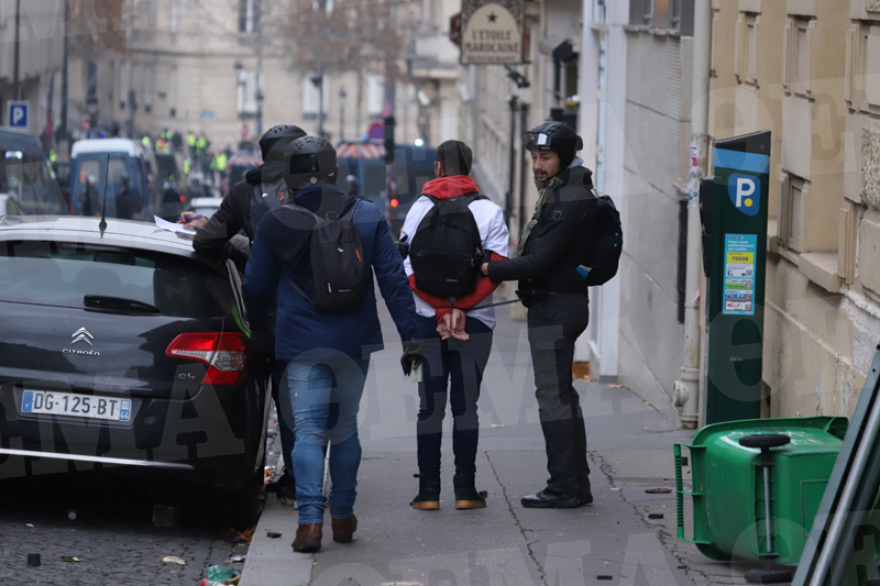 «Βράζει» η Γαλλία: Εκτεταμένα επεισόδια σε όλη τη χώρα - Τουλάχιστον 126 τραυματίες
