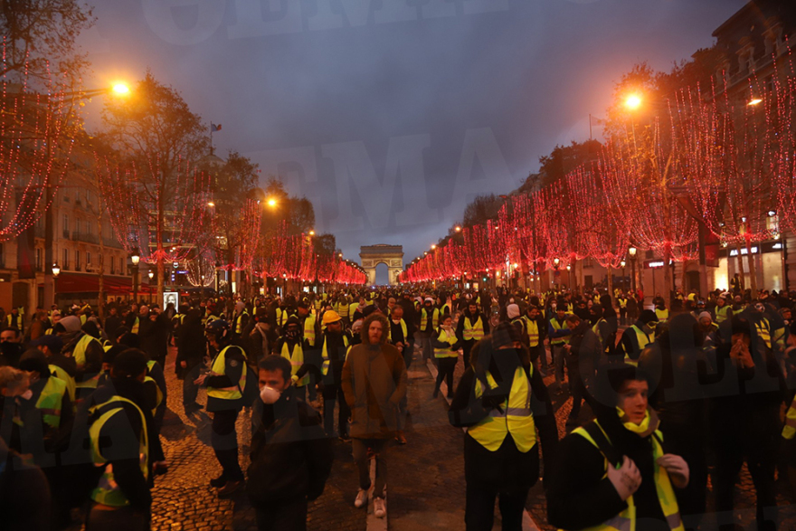 «Βράζει» η Γαλλία: Εκτεταμένα επεισόδια σε όλη τη χώρα - Τουλάχιστον 126 τραυματίες