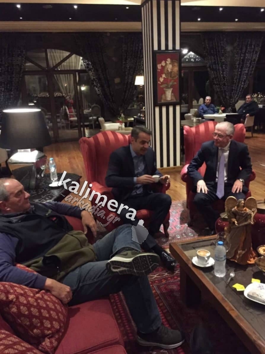 Η συνάντηση Μητσοτάκη - Καραμανλή στην Αρκαδία 