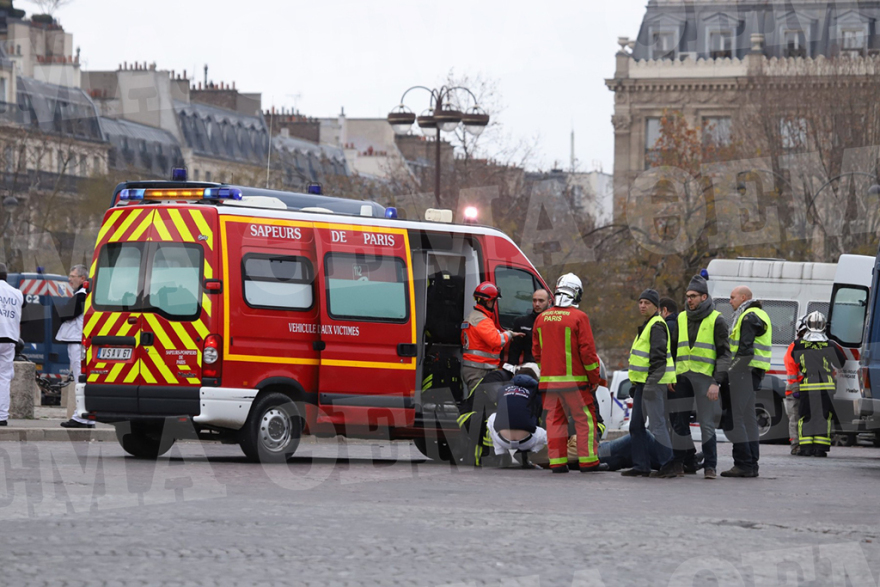 Κίτρινα Γιλέκα: Ανυπολόγιστες καταστροφές στη Γαλλία, 135 τραυματίες και 1.400 προσαγωγές 