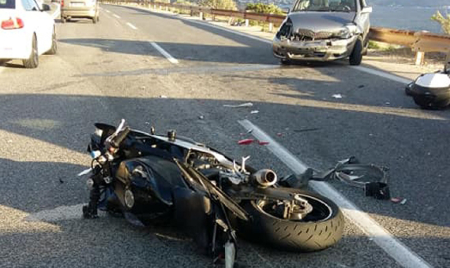 Θανατηφόρο τροχαίο στην Αθηνών – Σουνίου: Ένας νεκρός - Δύο τραυματίες