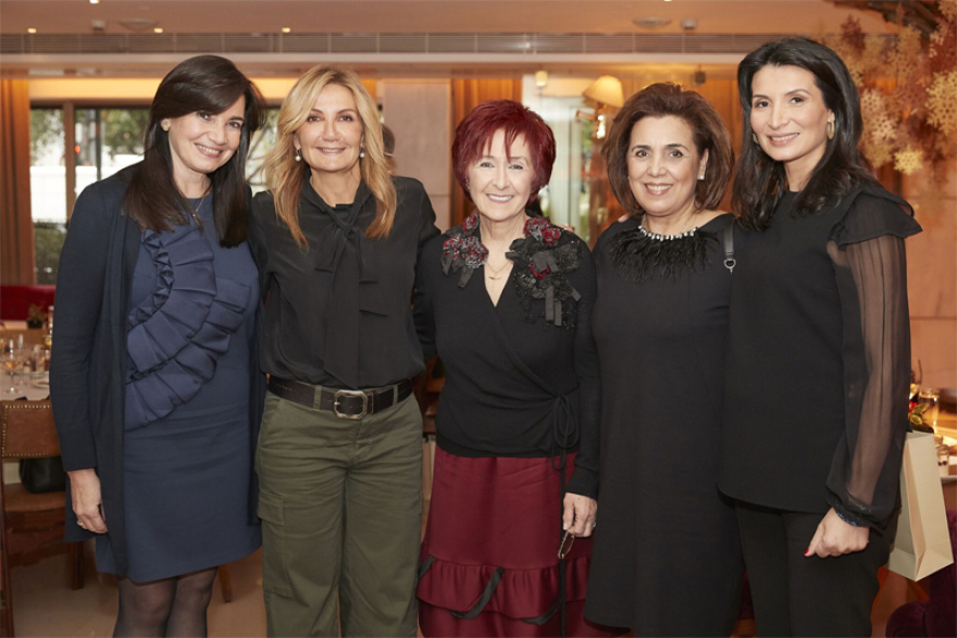 Η Μαρέβα Μητσοτάκη δείπνησε με την Γεωργία Σαμαρά και τη Νατάσα Παζαΐτη 