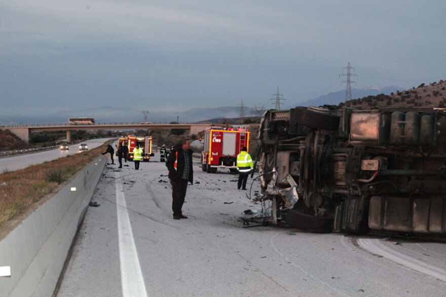 Τραγωδία στην Εγνατία Οδό: 3 άνθρωποι κάηκαν ζωντανοί σε τροχαίο - 3 τραυματίες 