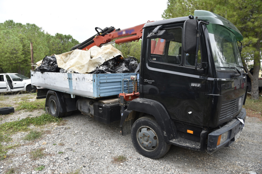 Εξαρθρώθηκε σπείρα που έκλεβε αυτοκίνητα - Ο αρχηγός έδινε εντολές από τη φυλακή