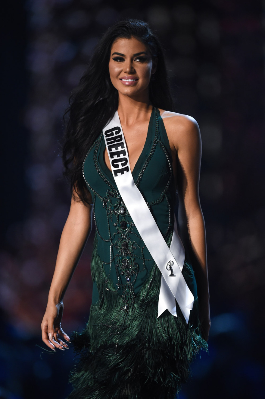 Ιωάννα Μπέλλα: «Εκρηκτική» εμφάνιση με μαγιό στα προκριματικά του «Miss Universe»