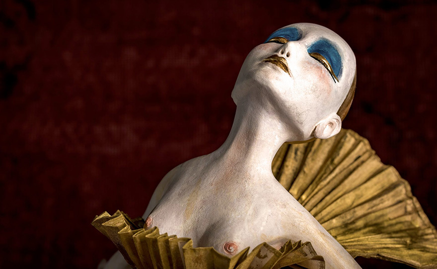 Οι 12 γλυπτές «πριγκίπισσες»