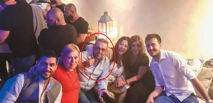 Μανώλης Πετσίτης: Από την Καισαριανή στη σούπερ βίλα με πισίνα της Βαρυμπόμπης