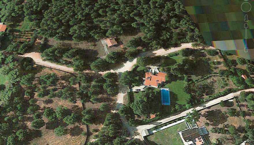 Μανώλης Πετσίτης: Από την Καισαριανή στη σούπερ βίλα με πισίνα της Βαρυμπόμπης