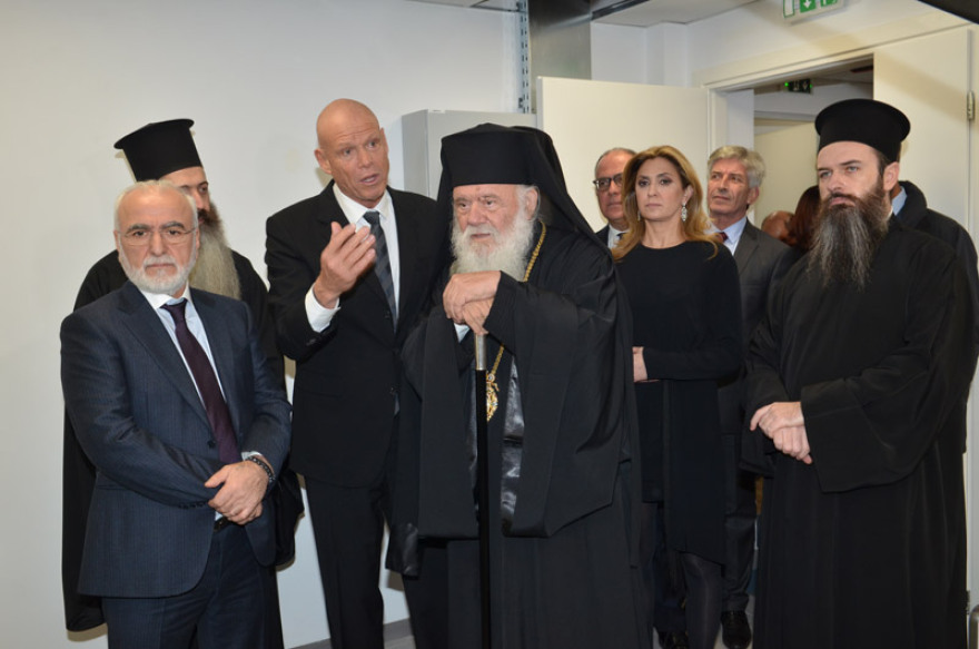 Αγιασμός στο Open από τον Ιερώνυμο παρουσία του Ιβάν Σαββίδη