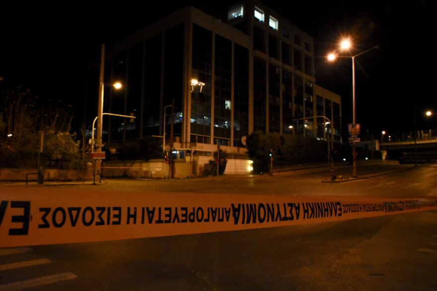 Έκρηξη στον τηλεοπτικό σταθμό ΣΚΑΪ: Μεγάλης ισχύος η βόμβα 