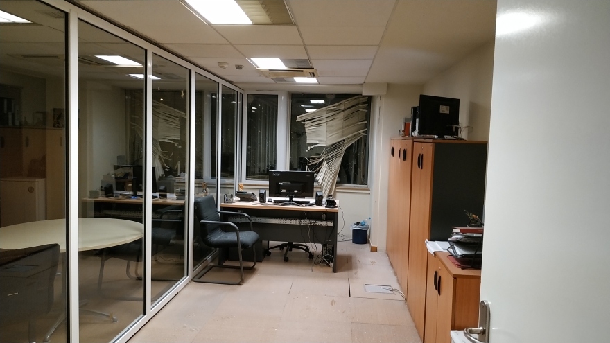 Έκρηξη στον ΣΚΑΪ: Τεράστιες οι ζημιές στο εσωτερικό του κτηρίου - Δείτε φωτογραφίες και βίντεο