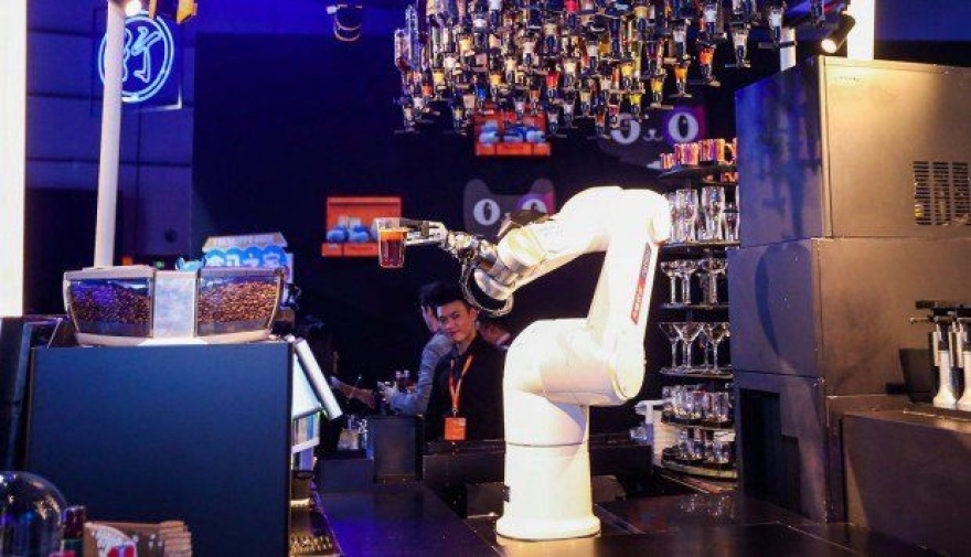 Check-in με αναγνώριση προσώπου: Η Alibaba άνοιξε στην Κίνα το «ξενοδοχείο του μέλλοντος» 