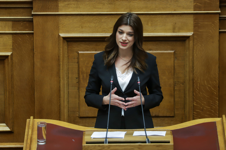 Νοτοπούλου στη Βουλή: Η Θεσσαλονίκη αποκτά Μετρό, να τι έκανε το γραφείο του πρωθυπουργού! 