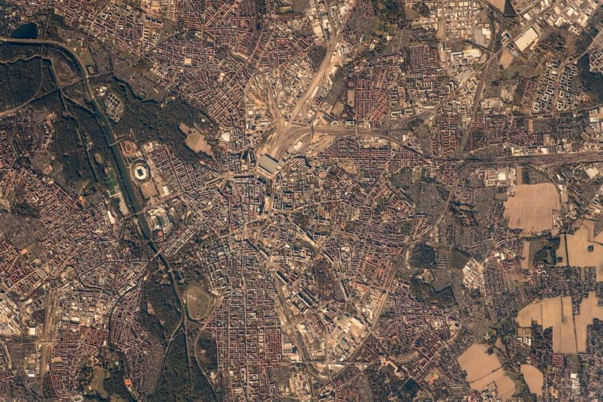 Εντυπωσιακές εικόνες: Η Γη από τον Διεθνή Διαστημικό Σταθμό με το φακό του αστροναύτη Αλεξάντερ Γκερστ