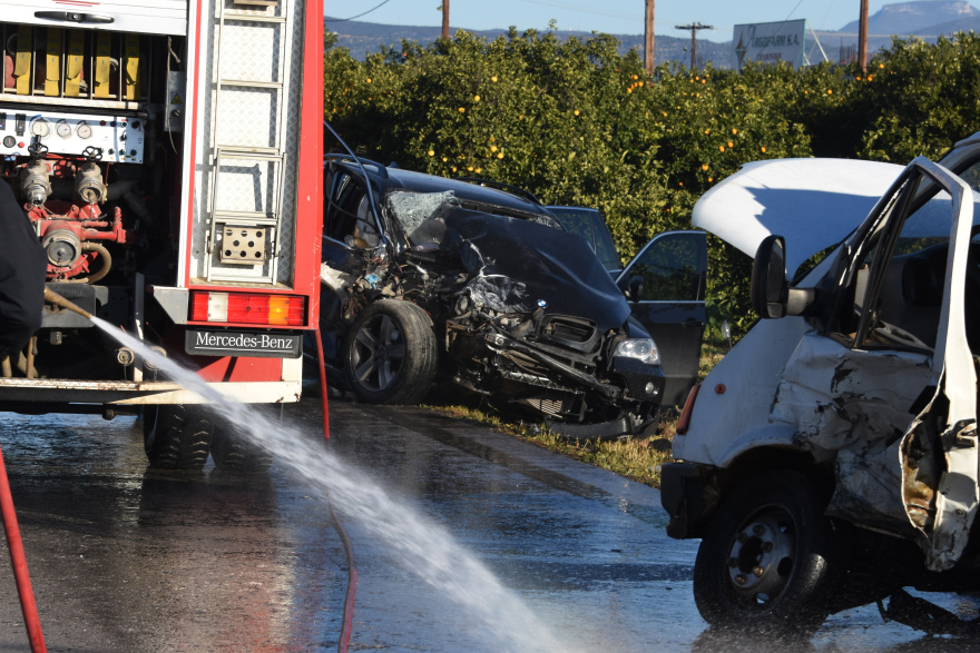 Φωτογραφίες: Σοβαρό τροχαίο με έναν τραυματία στην Παλαιά Εθνική Άργους-Κορίνθου