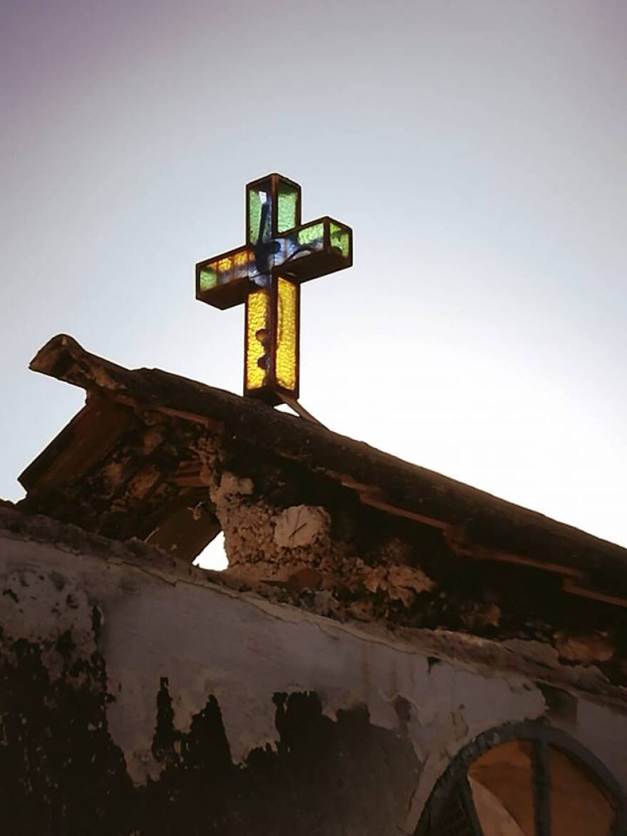 Χριστούγεννα στο Μάτι: Είπαν τα κάλαντα... και περιμένουν τις ανεκπλήρωτες υποσχέσεις της κυβέρνησης