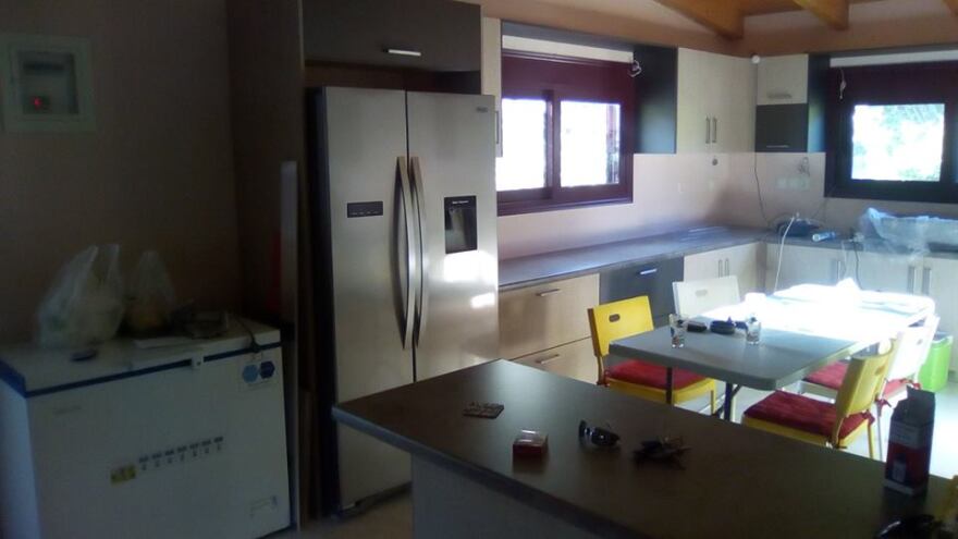 Χριστούγεννα στο Μάτι: Είπαν τα κάλαντα... και περιμένουν τις ανεκπλήρωτες υποσχέσεις της κυβέρνησης