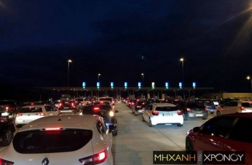 «Γολγοθάς» η επιστροφή: Μποτιλιάρισμα χιλιομέτρων στην εθνική