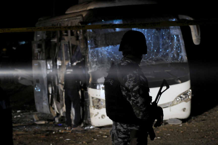 Αίγυπτος: Έκρηξη σε λεωφορείο στο Κάιρο – Τέσσερις νεκροί 