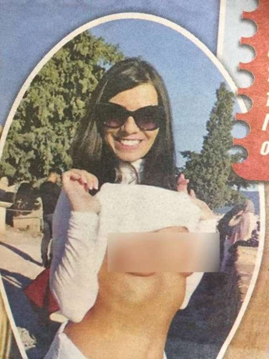 Vicky Love: Διάσημη πορνοστάρ πόζαρε γυμνόστηθη στην Ακρόπολη