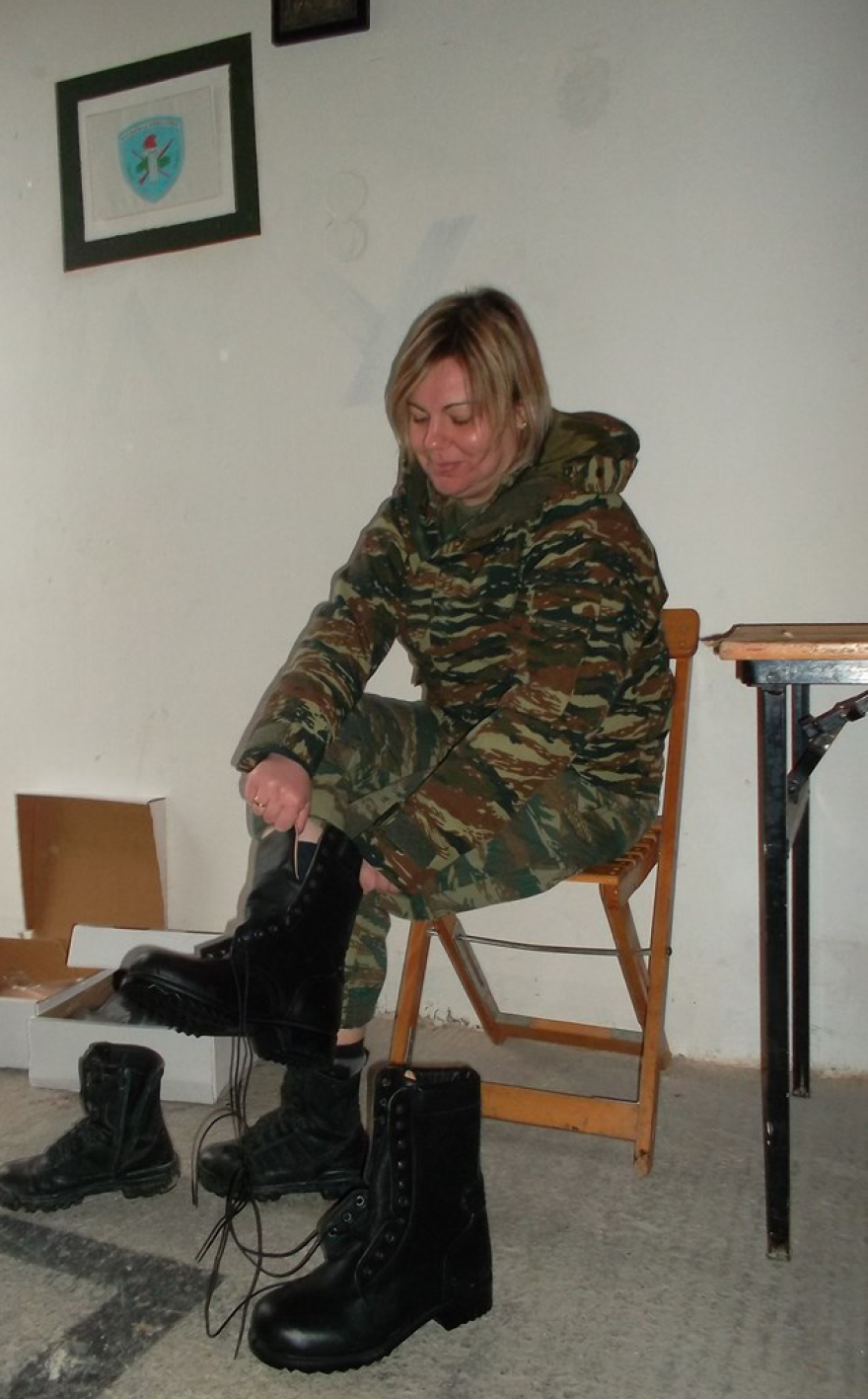 Παπούτσι από τον τόπο σου: Ο στρατός μοίρασε 20.000 ελληνικά άρβυλα σε στελέχη του