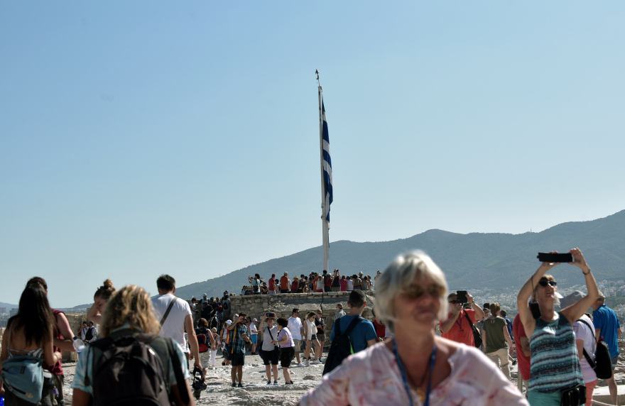 Ακόμη και στην off season περίοδο, οι τουρίστες προτιμούν Ελλάδα - Τι δείχνουν τα στοιχεία για το δίμηνο Οκτωβρίου - Νοεμβρίου