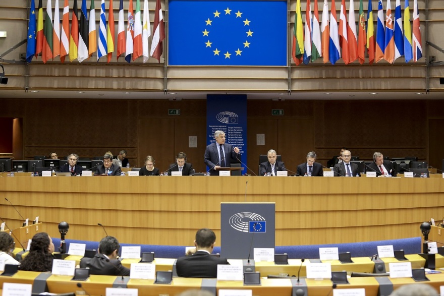 Ευρωβουλή - Έκθεση Διεθνούς Διαφάνειας: Μισθοί, προνόμια, παροχές και τα έξτρα των ευρωβουλευτών