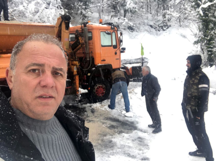 Φθιώτιδα: Δείτε βίντεο από τη μεγάλη επιχείρηση απεγκλωβισμού 50 επισκεπτών στο Γαρδίκι 