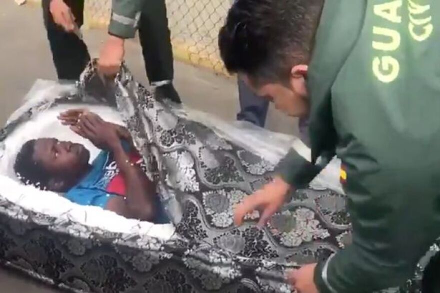 Μετανάστες κρύφτηκαν μέσα σε... στρώματα ύπνου για να μπουν παράνομα στην Ευρώπη