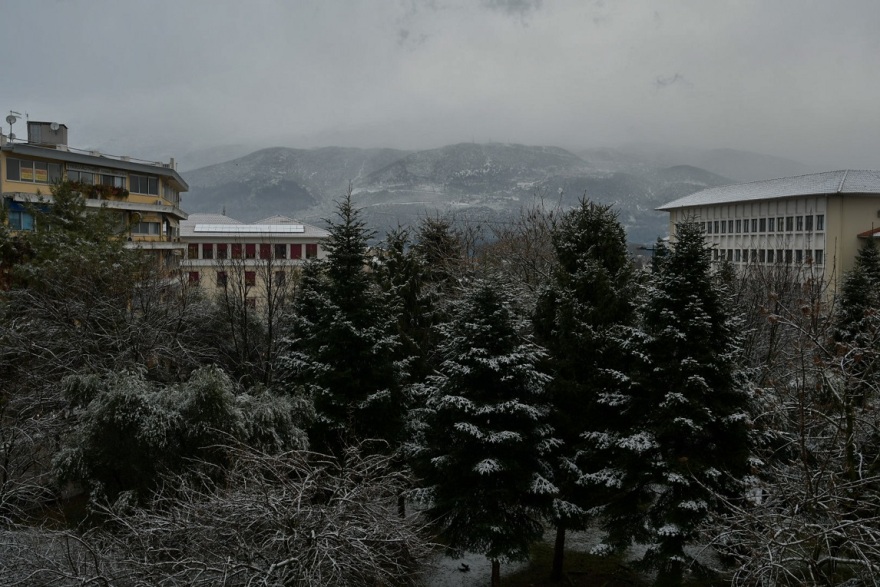 Η «Σοφία» έφτασε με χιόνια και θυελλώδεις ανέμους - Δείτε χάρτες