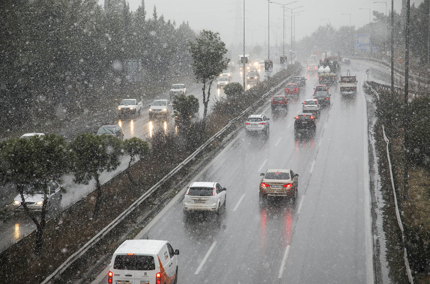 Καιρός: Αγριεύει κι άλλο η «Σοφία» - Νέο έκτακτο δελτίο της ΕΜΥ - Πού έχει διακοπεί η κυκλοφορία