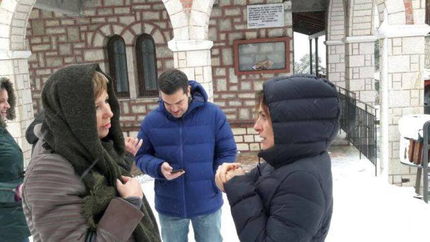 Φωτογραφίες: Ο Τσίπρας στα χιόνια με χοντρό μπουφάν και λευκές μπότες apres ski 