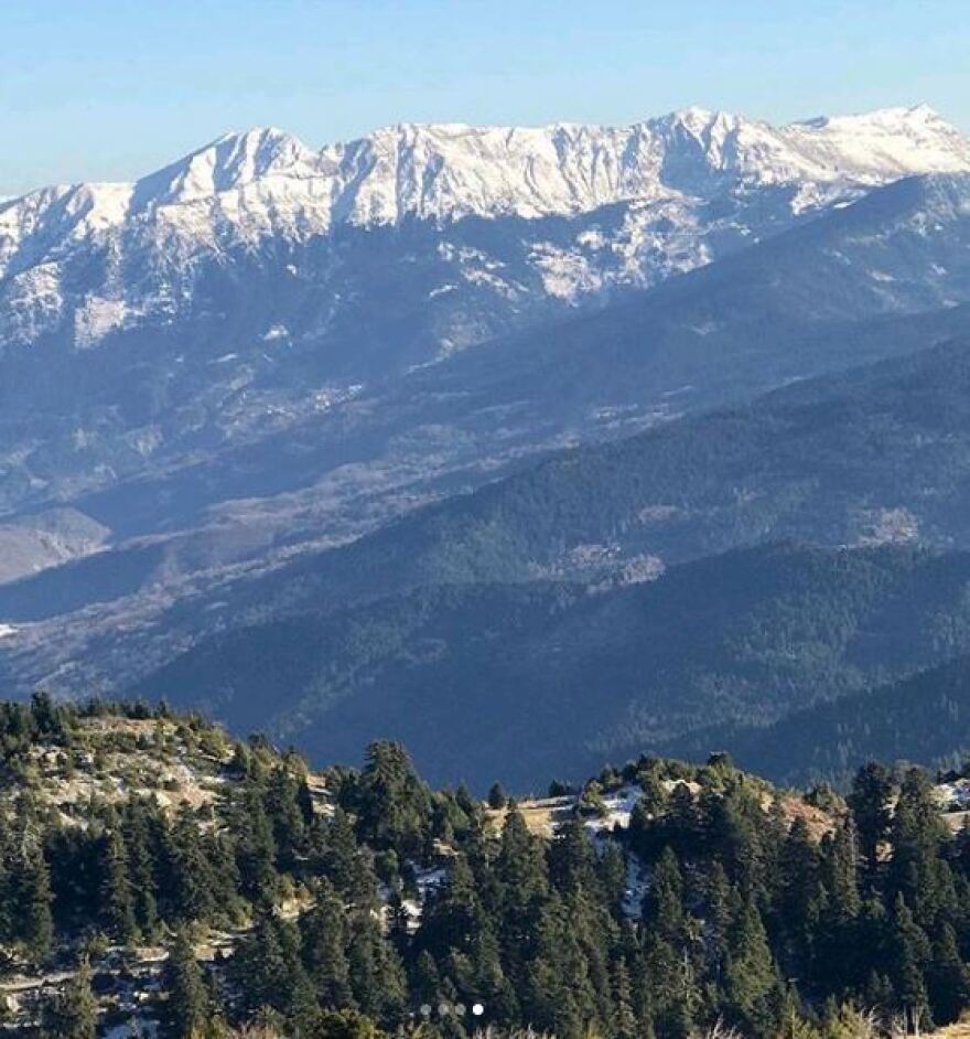 Με τους παγωμένους καταρράκτες στα Τζουμέρκα ευχήθηκε «καλή χρονιά» ο Τσίπρας