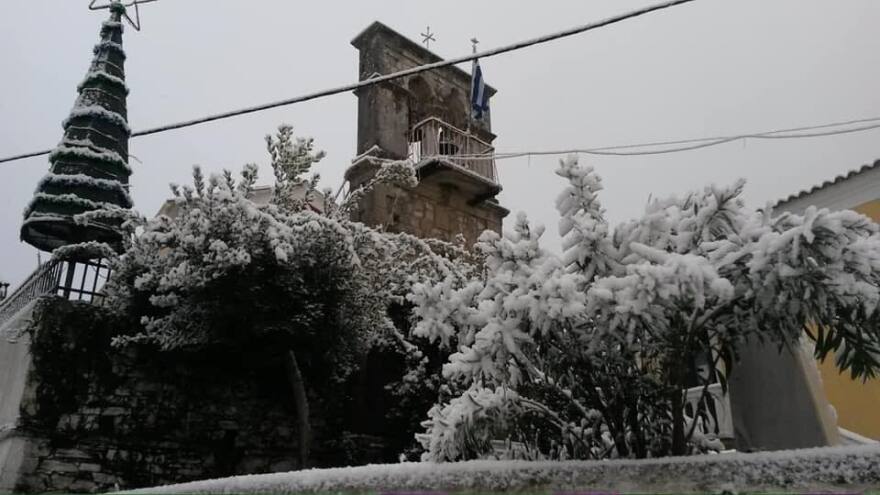 Καιρός: Στα λευκά μετά από 13 χρόνια η Κέρκυρα