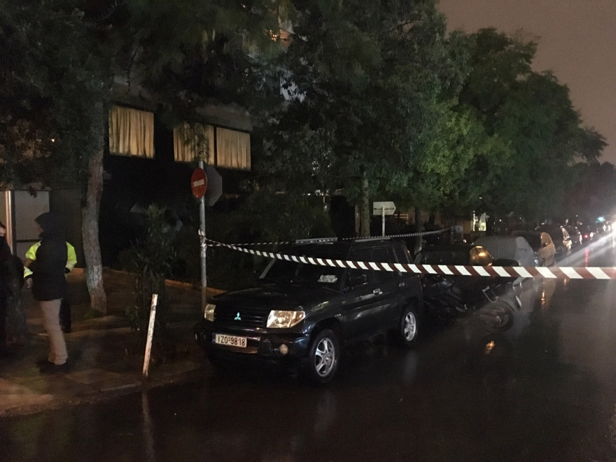 Νεκρός με τρεις σφαίρες έξω από χαρτοπαικτική λέσχη στην Καλλιθέα 